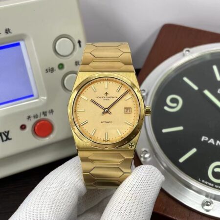 Replica Vacheron Constantin Historiques 222 Yellow Gold Watch Clone 2455/2 Movement Golden Dial