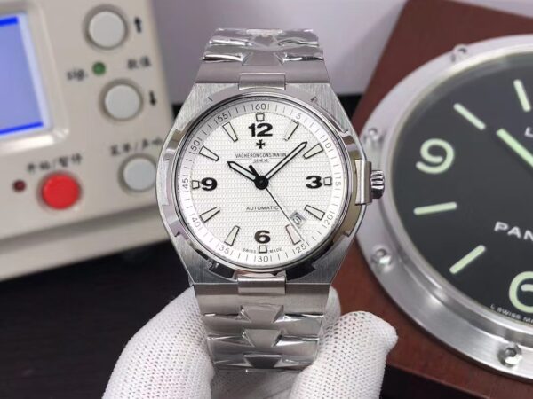 Vacheron Constantin 47040 Stainless Steel Case White Dial Steel Bracelet