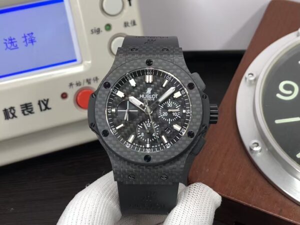 Replica Hublot Big Bang Evolution 301.QX.1724.RX Carbon Fiber Dial Clone HUB4100 Movement Black Rubber Strap