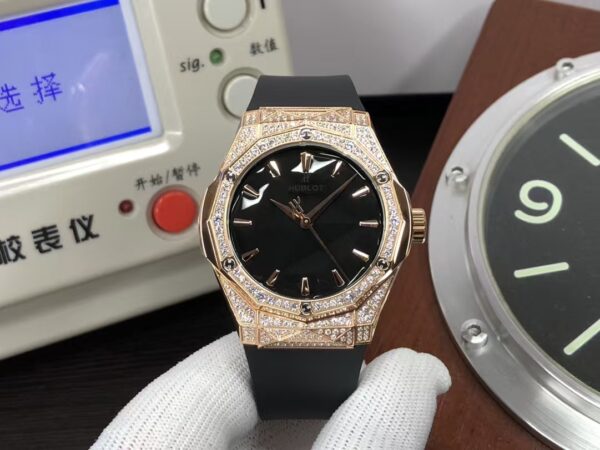 Hublot Classic Fusion Orlinski 40mm 550.OS.1800.RX.1604.ORL19 Rose Gold Diamond Bezel Black Dial
