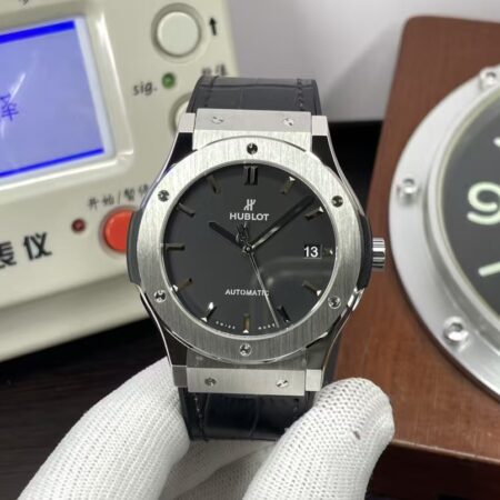 Replica Hublot Classic Fusion 45mm 511.NX.1171.LR Titanium Case Black Leather Strap HUB1112 Movement
