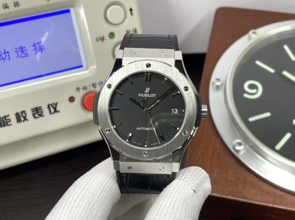 Replica Hublot Classic Fusion 45mm 511.NX.1171.LR Titanium Case Black Leather Strap HUB1112 Movement