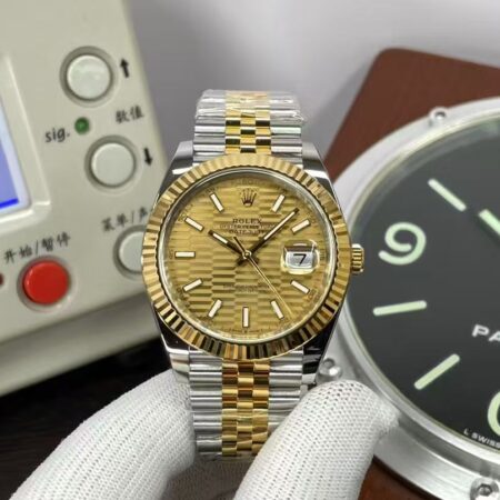 Replica Rolex Datejust m126333 Fluted Dial