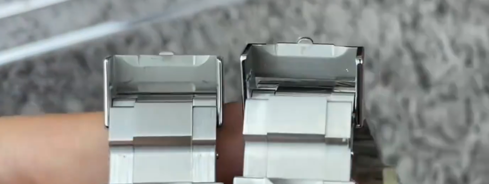 Open the Air King Buckle