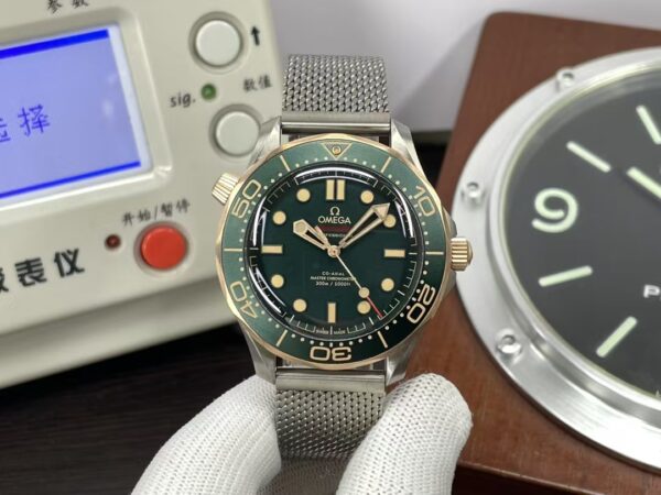 Replica Omega Bronze Gold Green