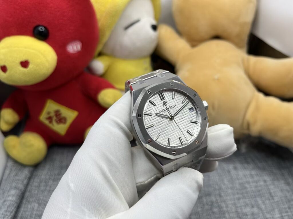 AP 15500 White Replica
