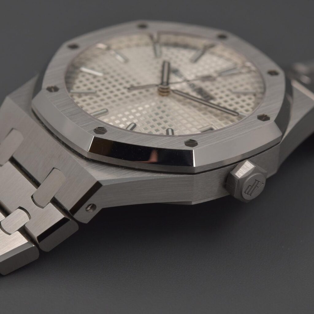 Audemars Piguet Bezel Polishing