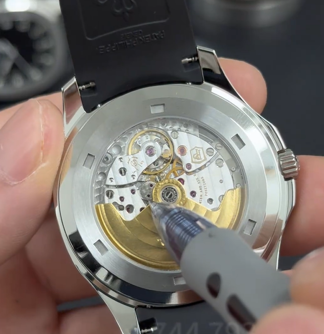 Gear on 324 Movement