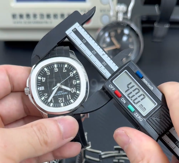 PPF Aquanaut Case Diameter