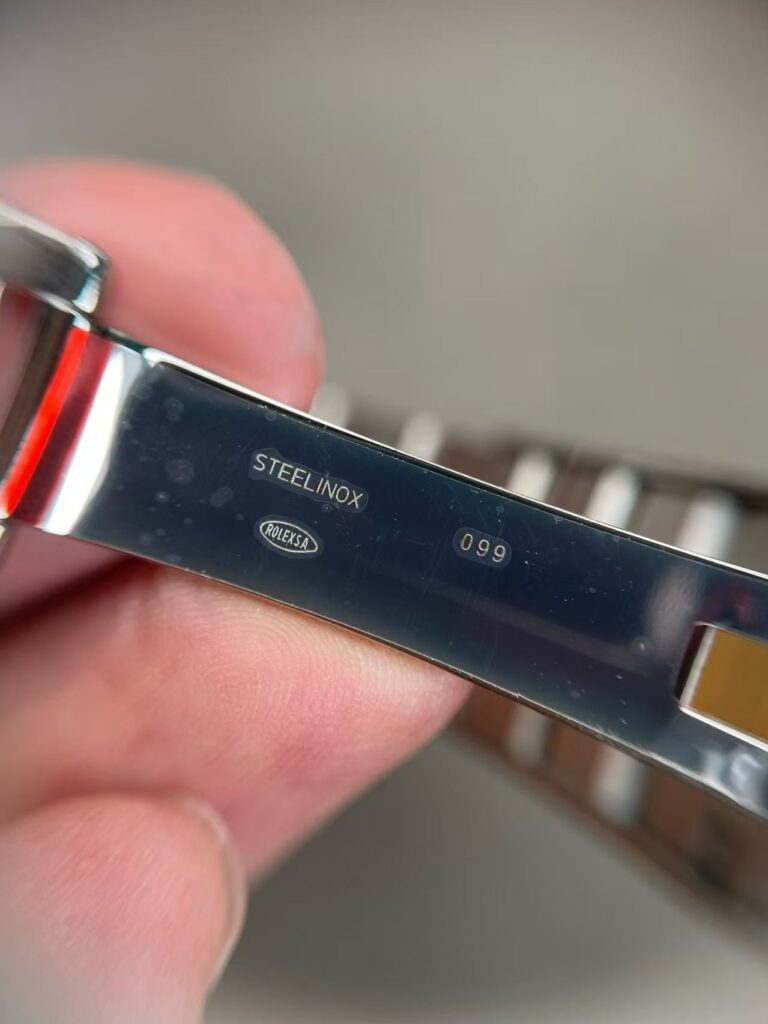 Rolex Submariner 126613LN Clasp