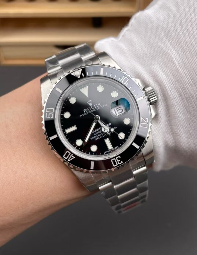 Super Clone Submariner Wrist Shot
