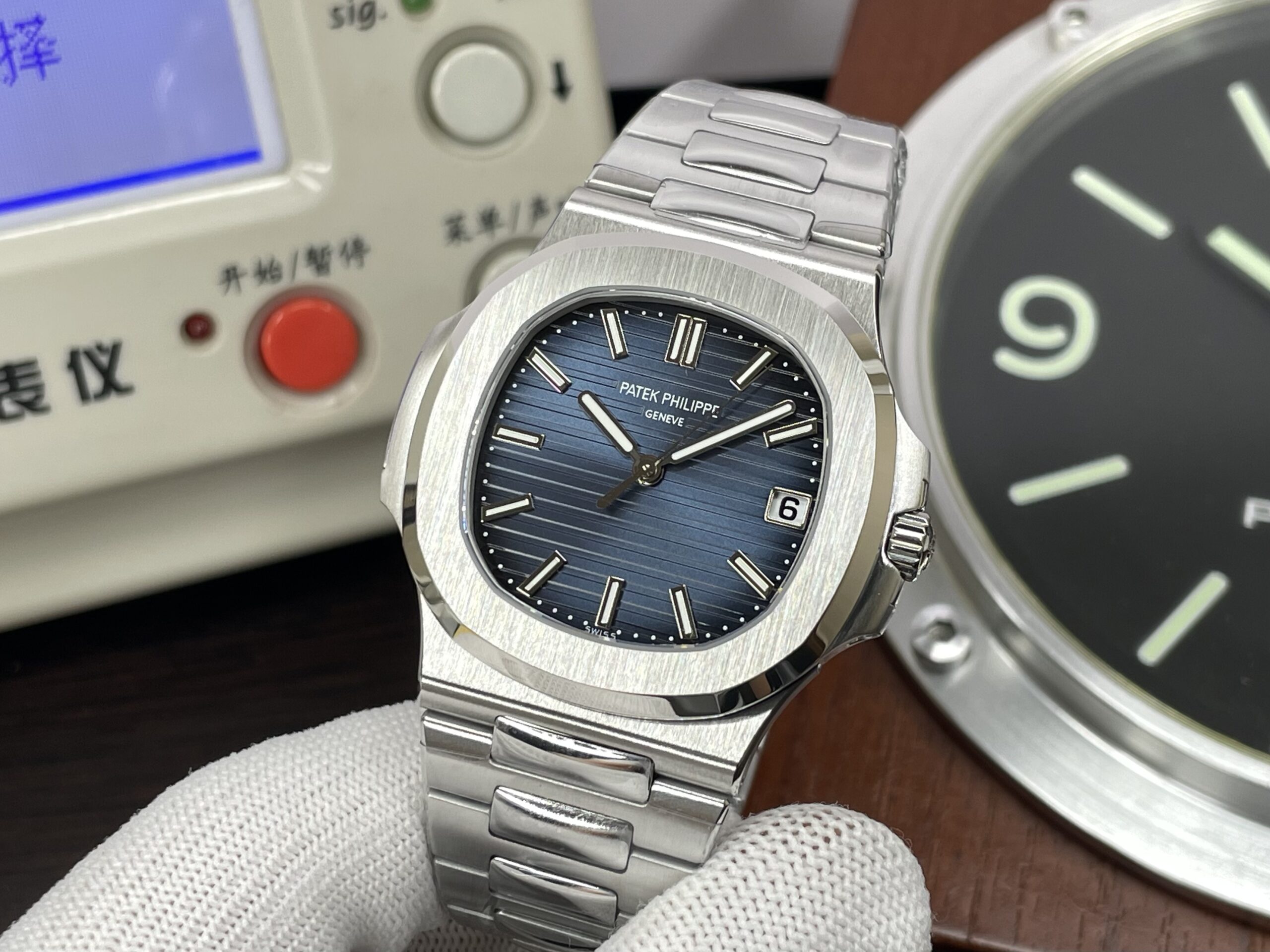 Replica Patek Philippe Nautilus 5811 Weighted Blue Dial Clone 330 Movement - Image 4
